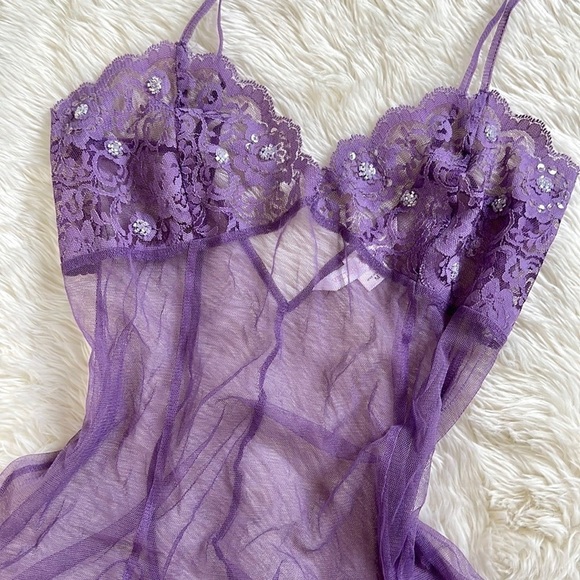 Victoria’s Secret Silk Blend Lavender  Slip - Picture 1 of 5